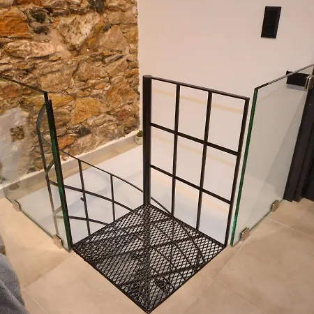 Stones By Syros إرموبولّي